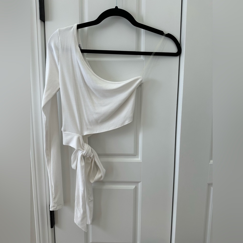 One shoulder Longsleeve Top with Tie